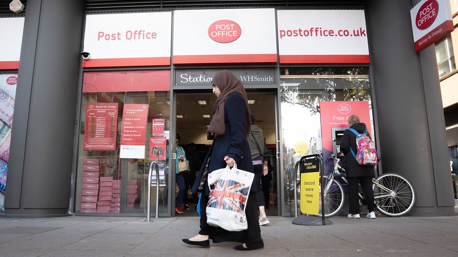 Post Office targets &#163;100m-plus fee hike from banking deal