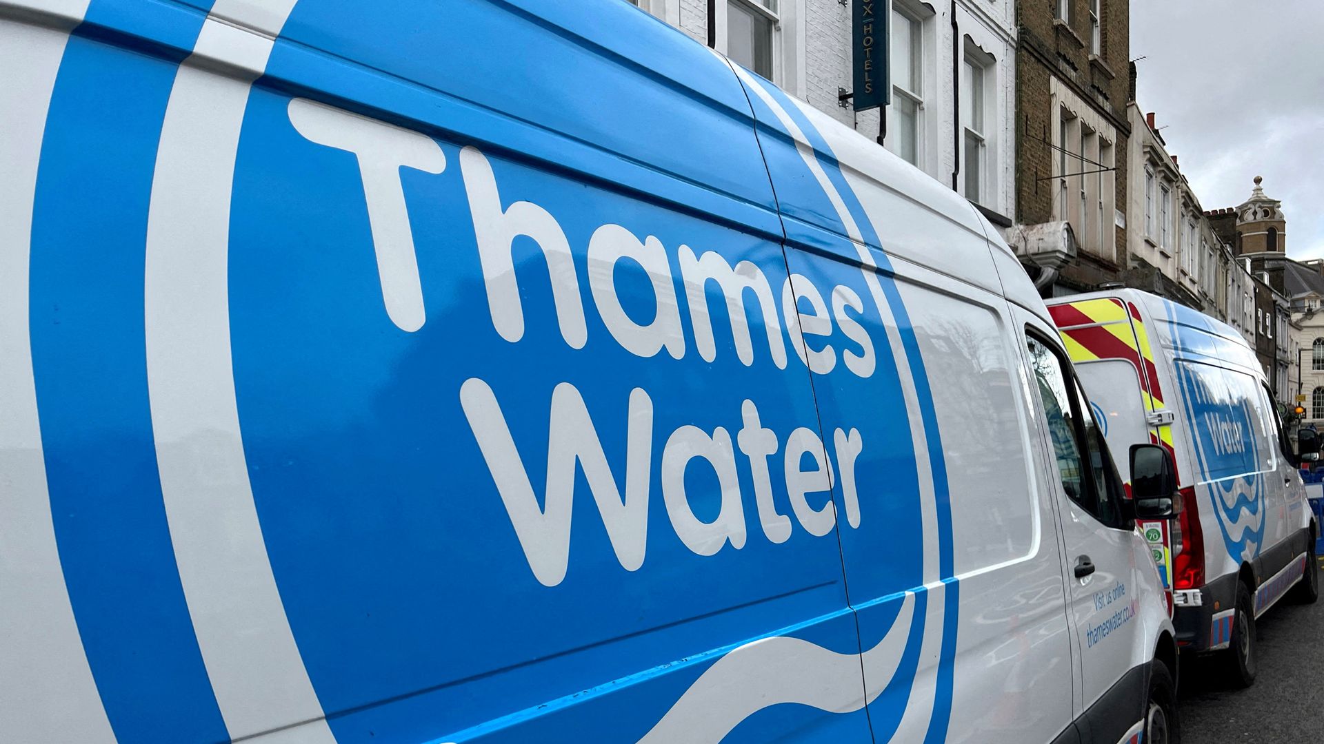 Rival Thames Water bondholders to table &#163;3bn rescue plan