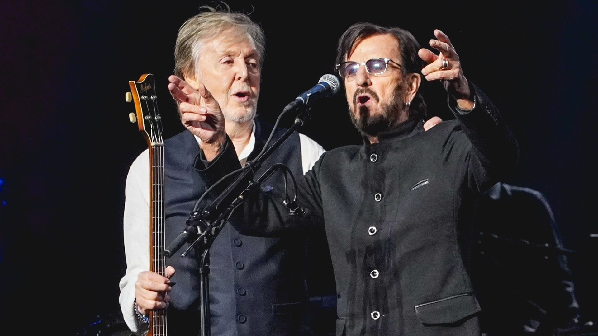 Paul McCartney and Ringo Starr back on stage together at London show