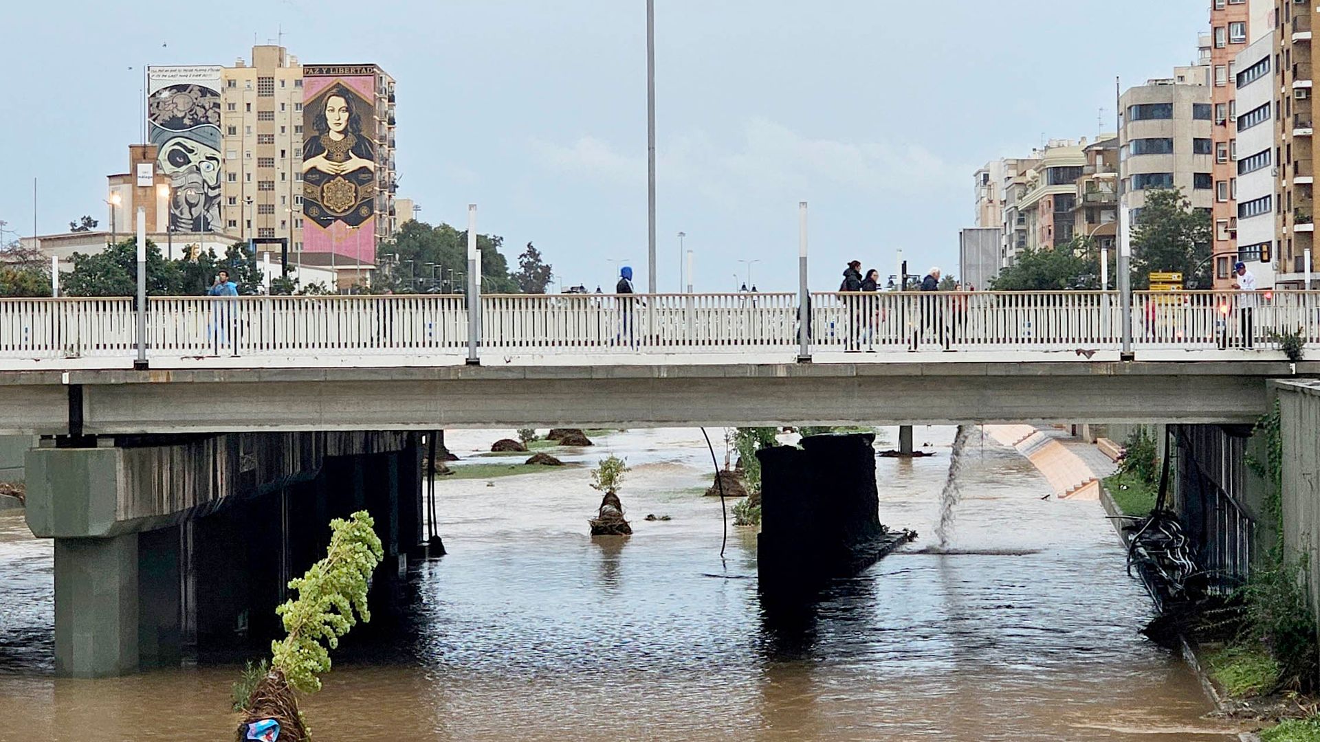 New weather warnings issued in Spain