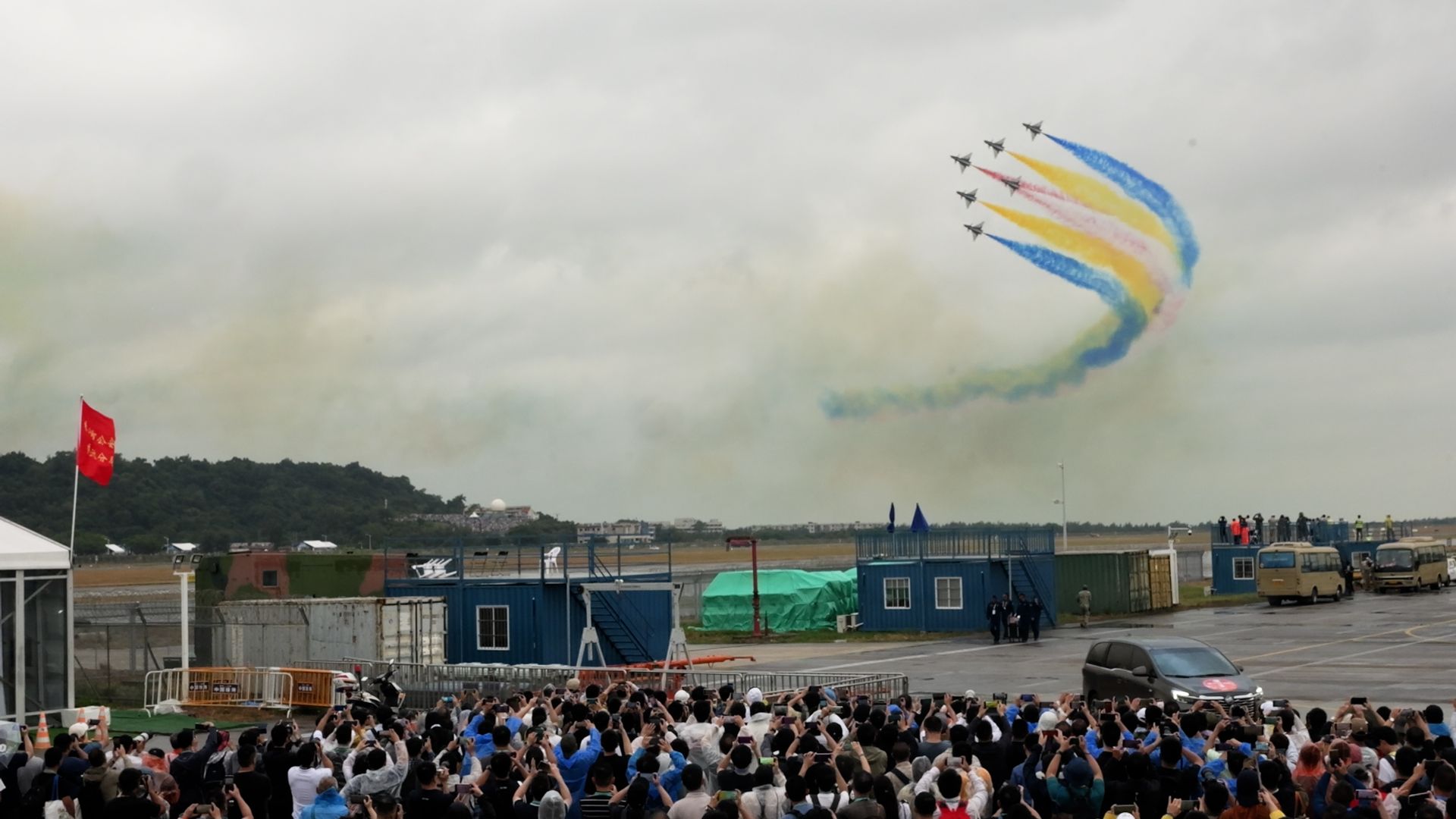 China's premier air show wows spectators - but the West won't have liked seeing Russia's jets