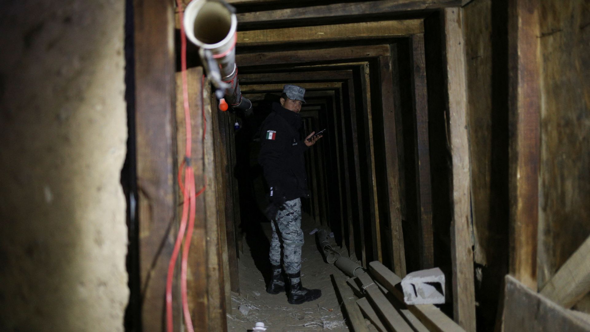 1,000ft tunnel between US and Mexico to be sealed