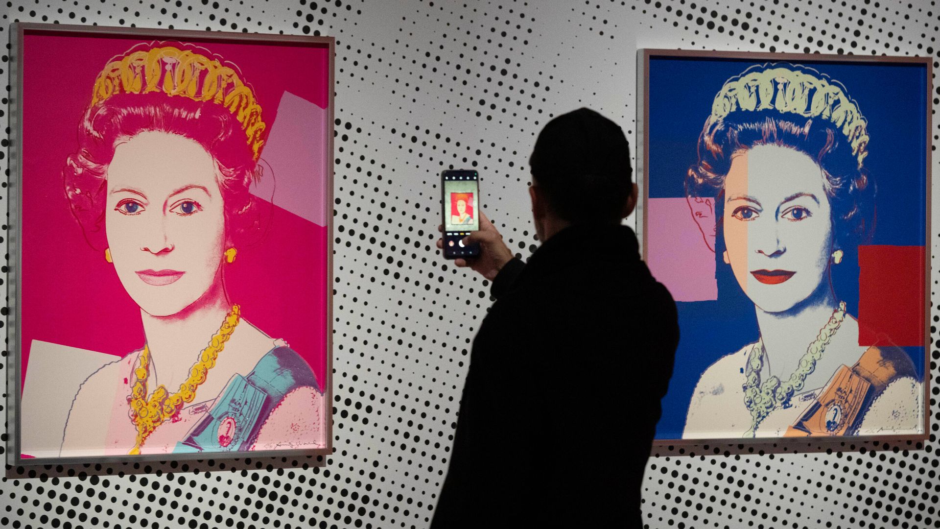 Thieves steal Warhol print of the Queen - but bungle heist