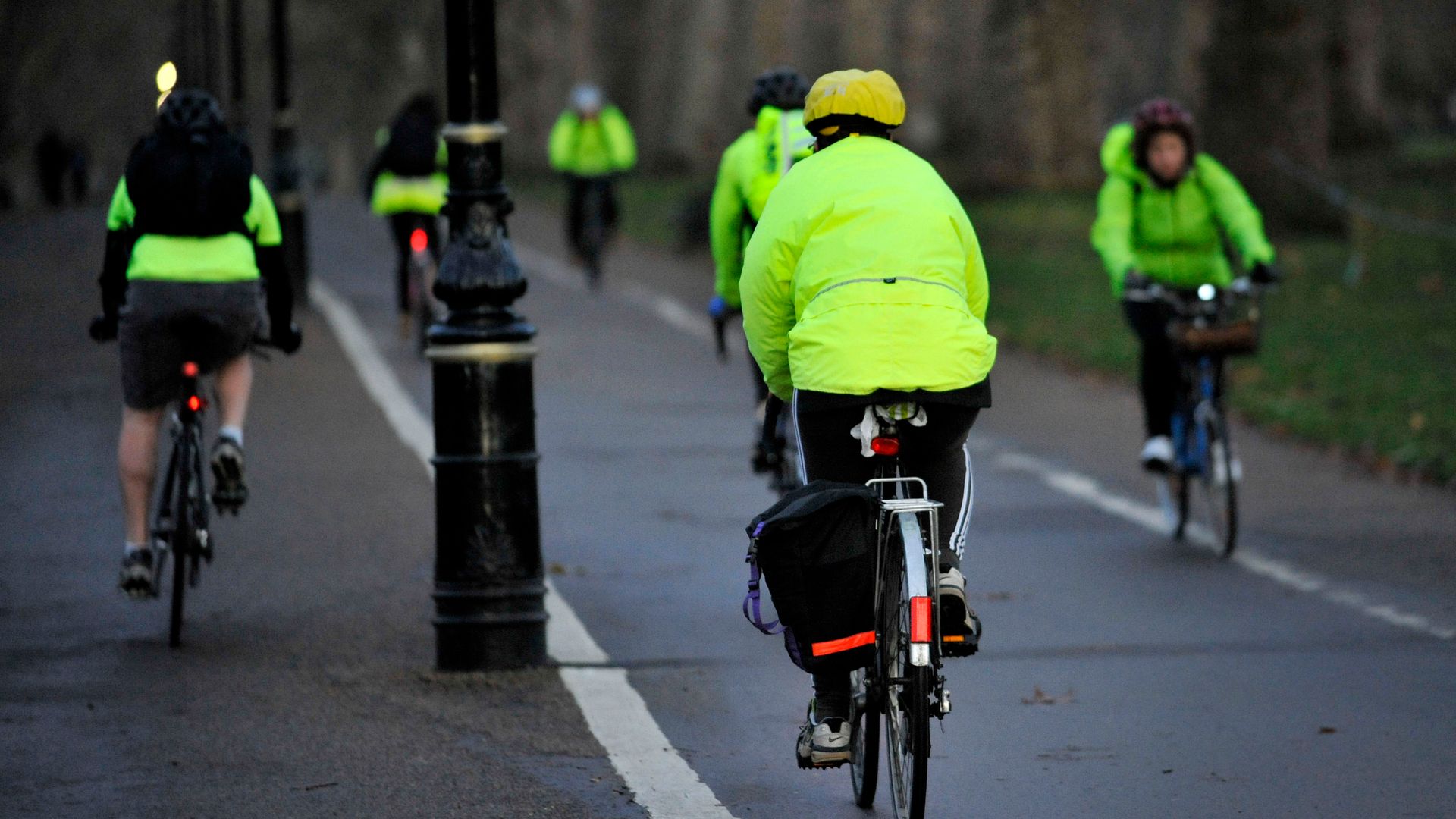 High visibility clothing may be 'blind spot' for modern car technology